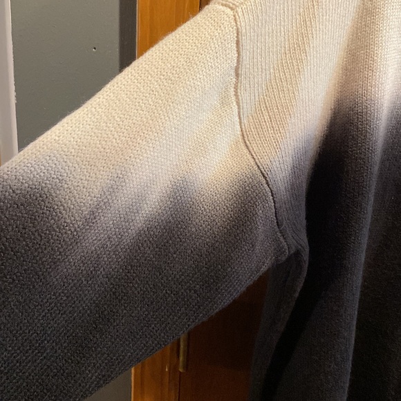 NWT Vera Wang Sweater - Picture 7 of 9